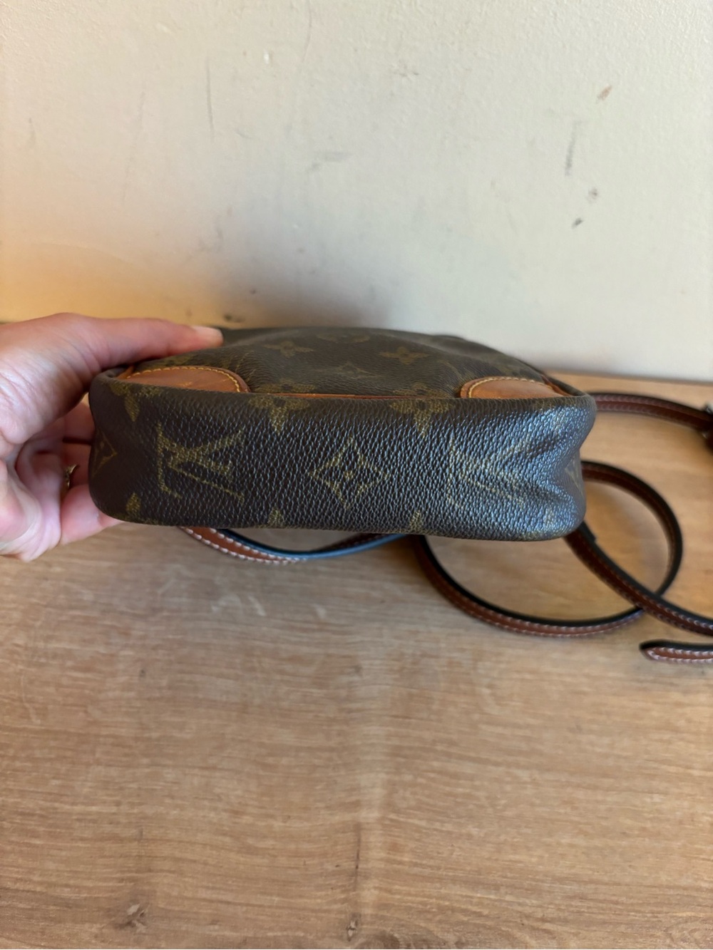 Authentic Louis Vuitton monogram crossbody Amazon bag - Picture 6 of 9